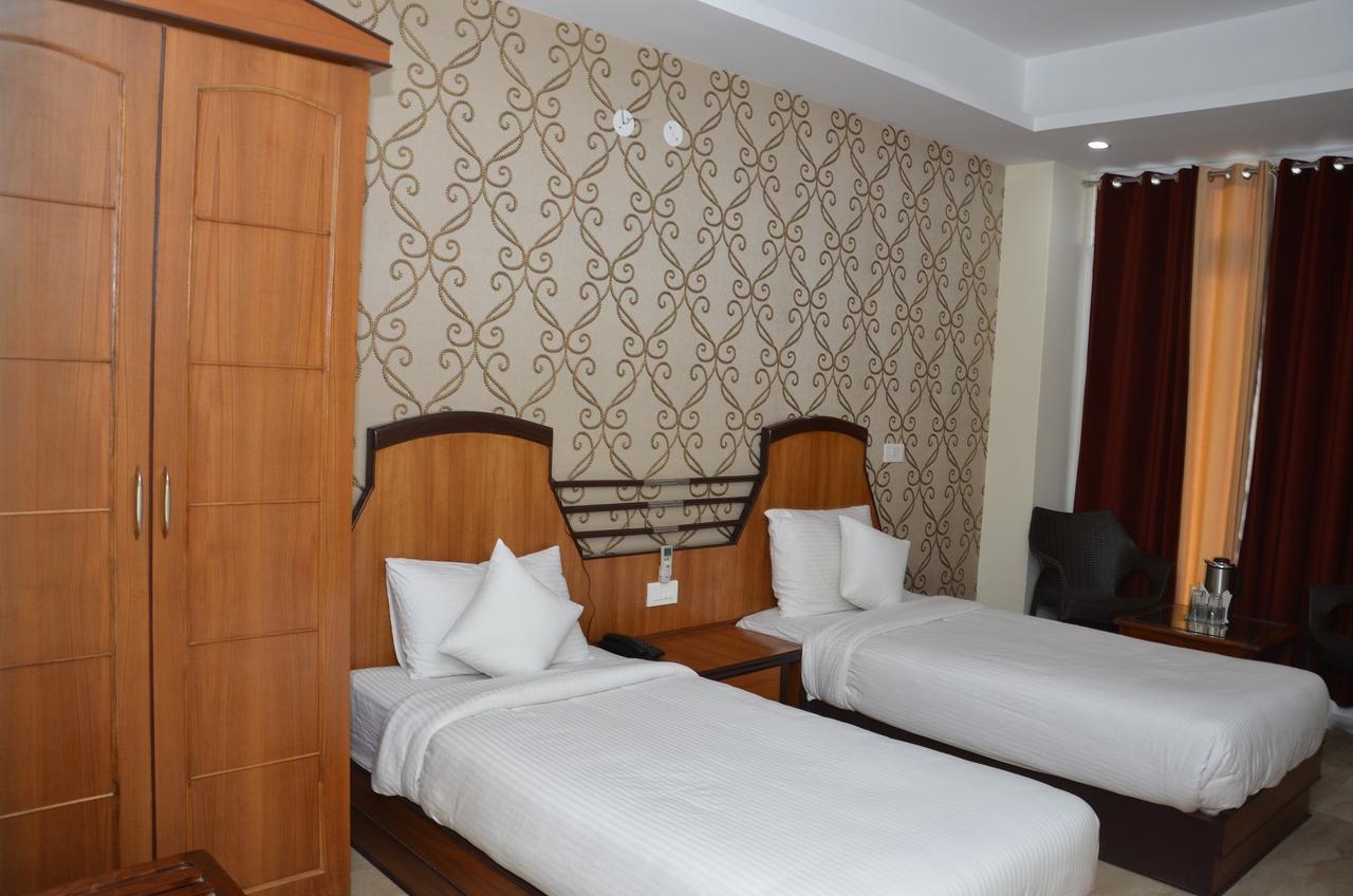 Chopra Residency Hotel Hamirpur Eksteriør billede
